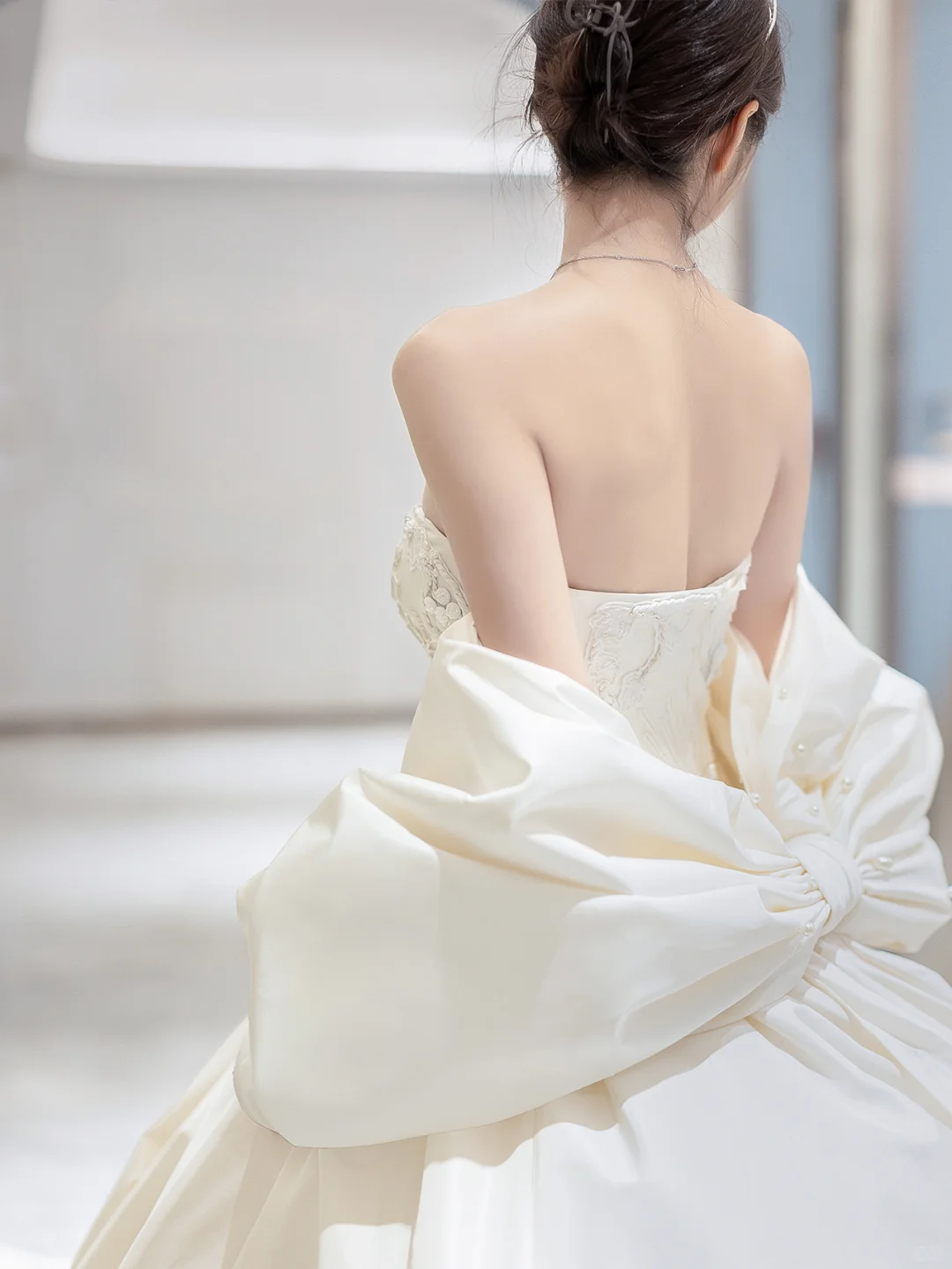 Dreamy Ball Gown Strapless Satin Back With Bow Long Wedding Dresses