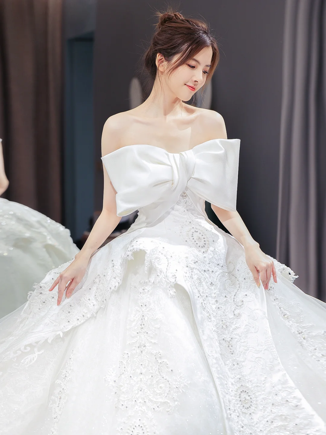 Unique Ball Gown Strapless Satin Tulle Lace Sequin Beaded With Bow Long Wedding Dresses