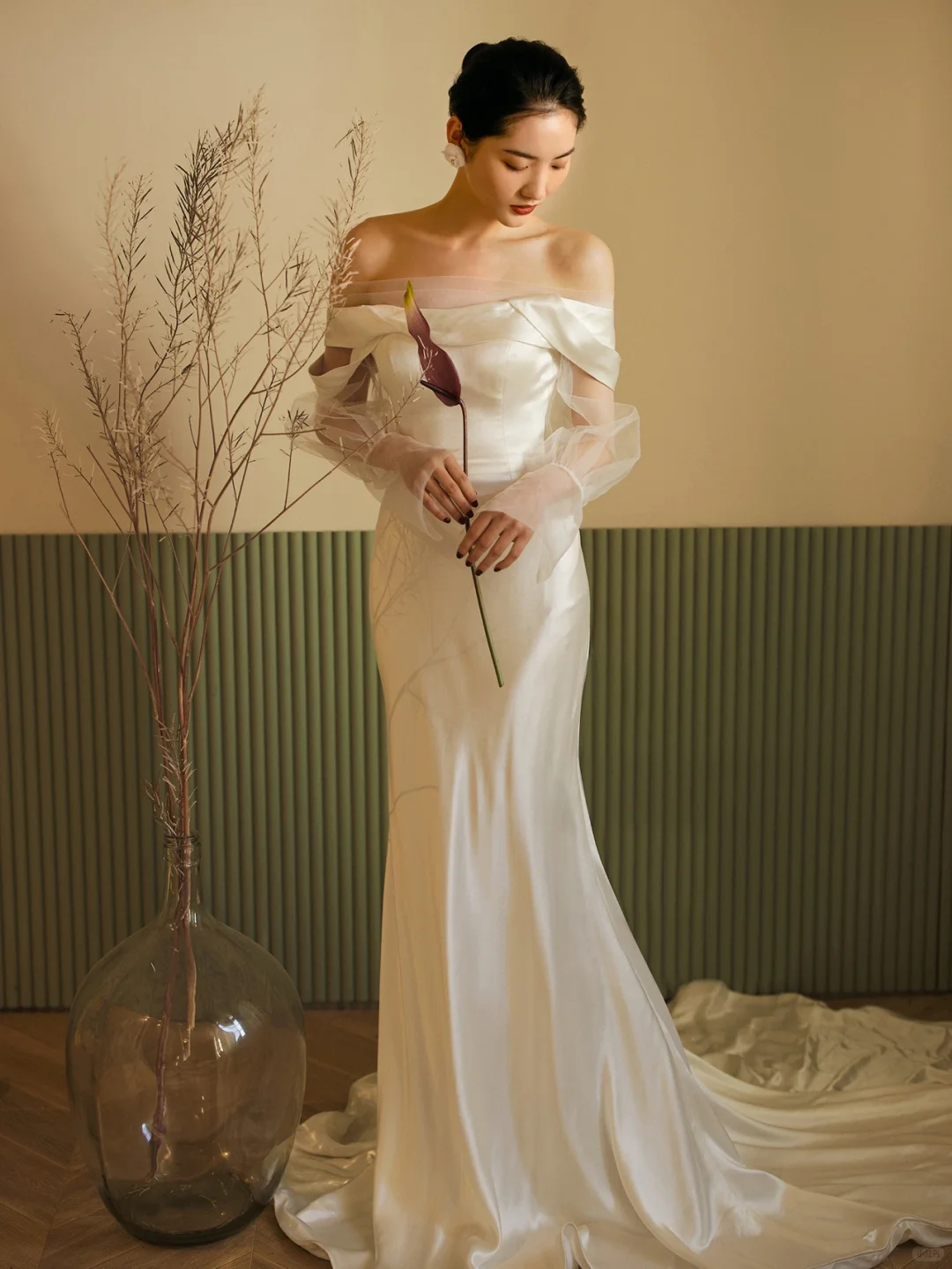 Chic Mermaid Off The Shoulder Satin Tulle Long Sleeves Long Wedding Dresses