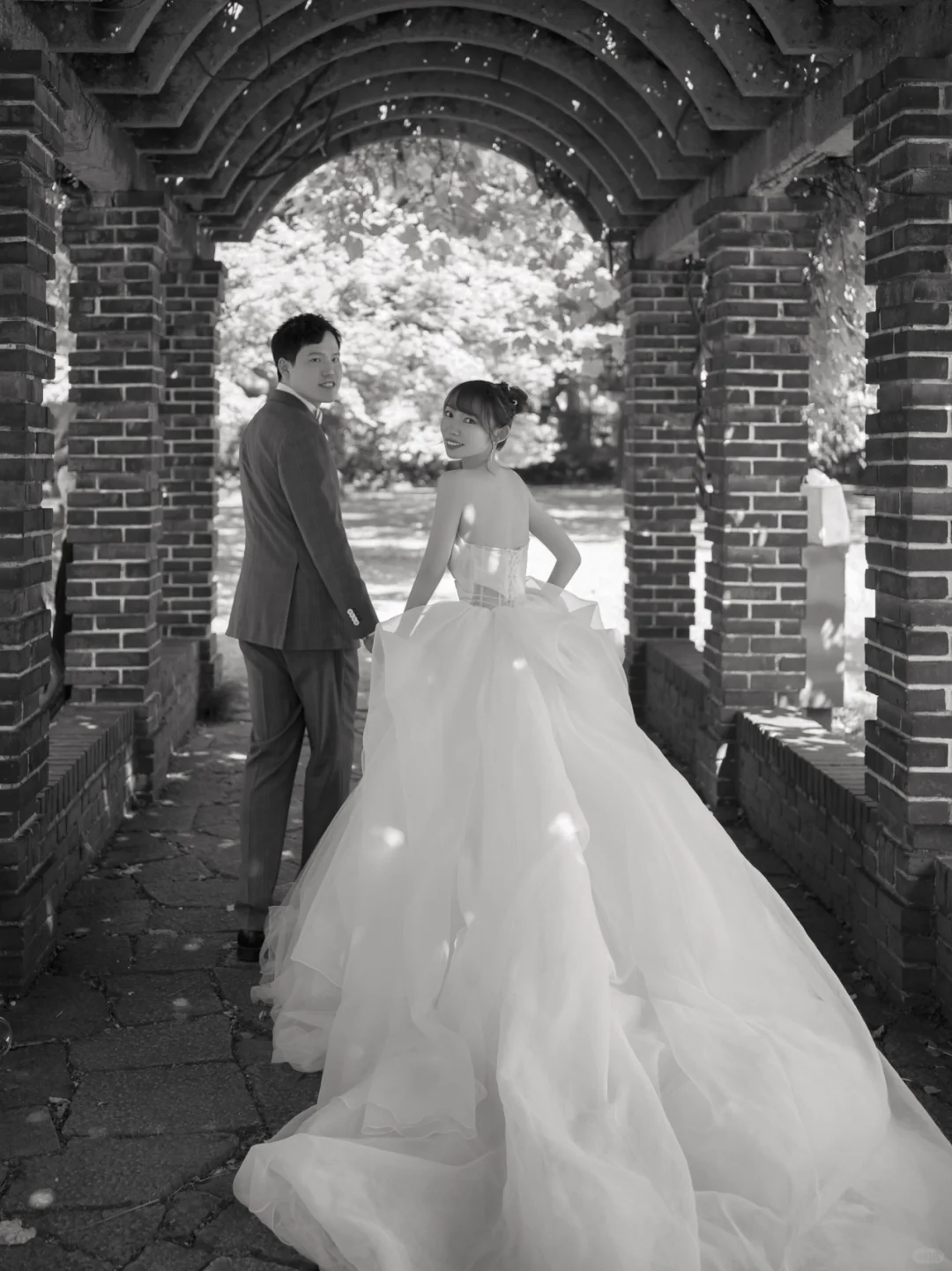 Elegant Ball Gown Strapless Satin Long Wedding Dresses