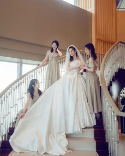 Elegant Ball Gown Strapless Satin With Veil Long Wedding Dresses
