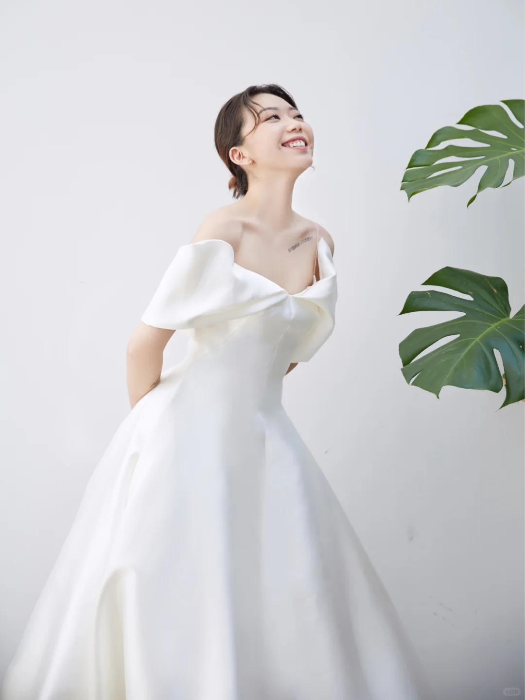 Elegant Ball Gown Off The Shoulder Satin Long Wedding Dresses
