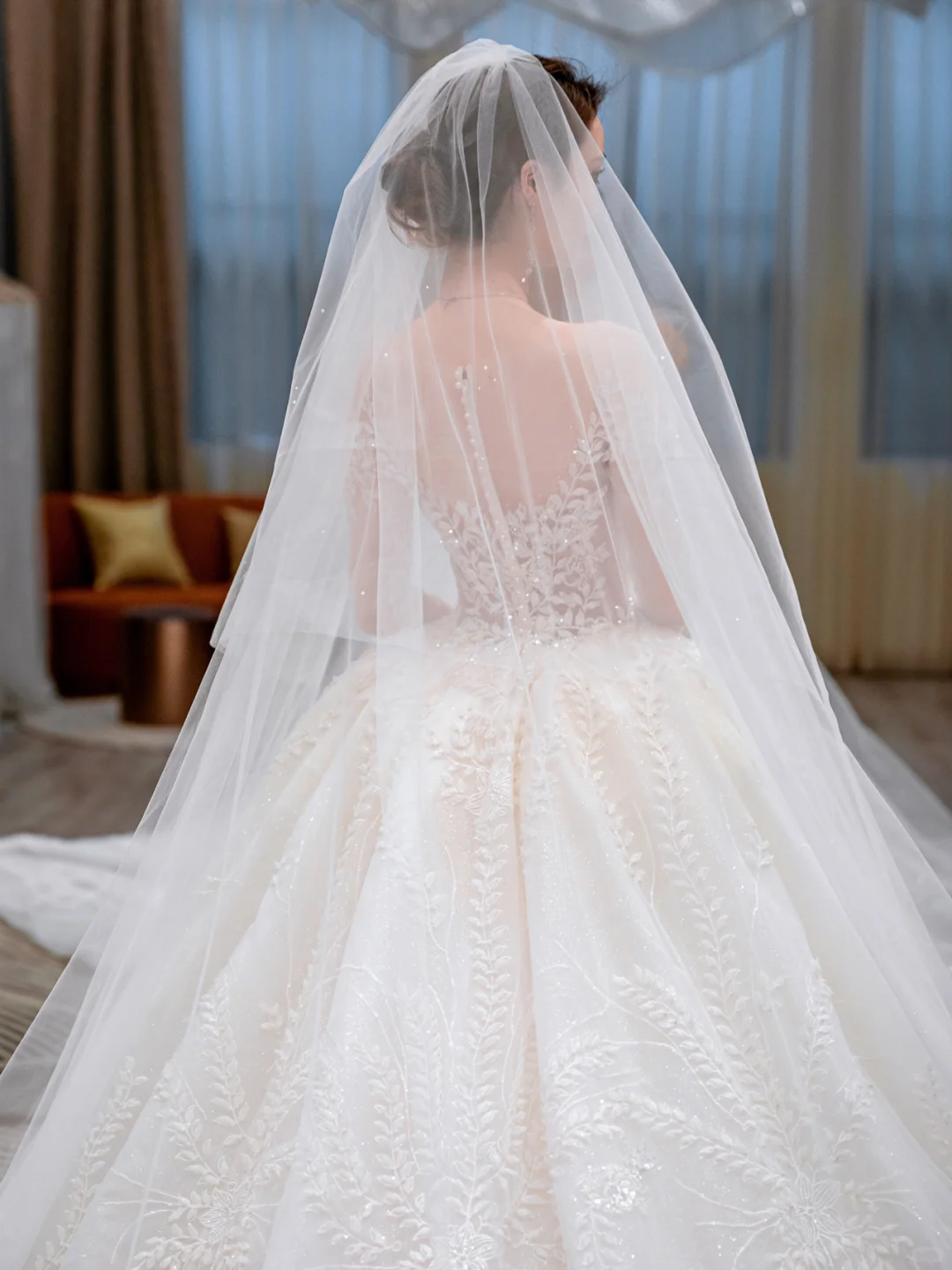 Dreamy Ball Gown Tulle Applique Long Sleeves With Veil Long Wedding Dresses