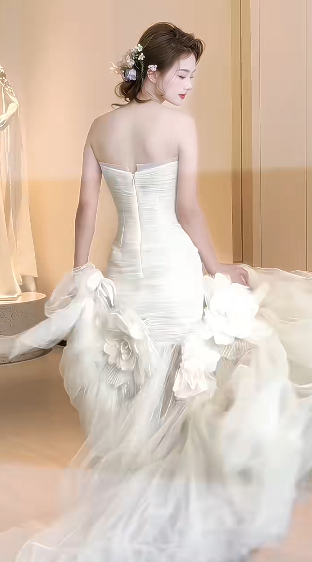 Unique Mermaid Strapless Tulle Flowers Applqiue Long Wedding Dresses