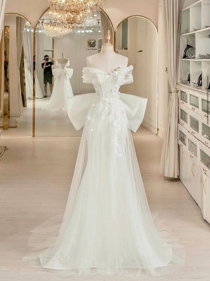 Pretty Mermaid Off The Shoulder Tulle Applique Back With Bow Long Wedding Dresses