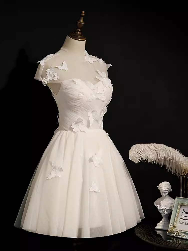 Cute Ball Gown Scoop Neckline White Tulle Party Dress Lace Homecoming Dresses