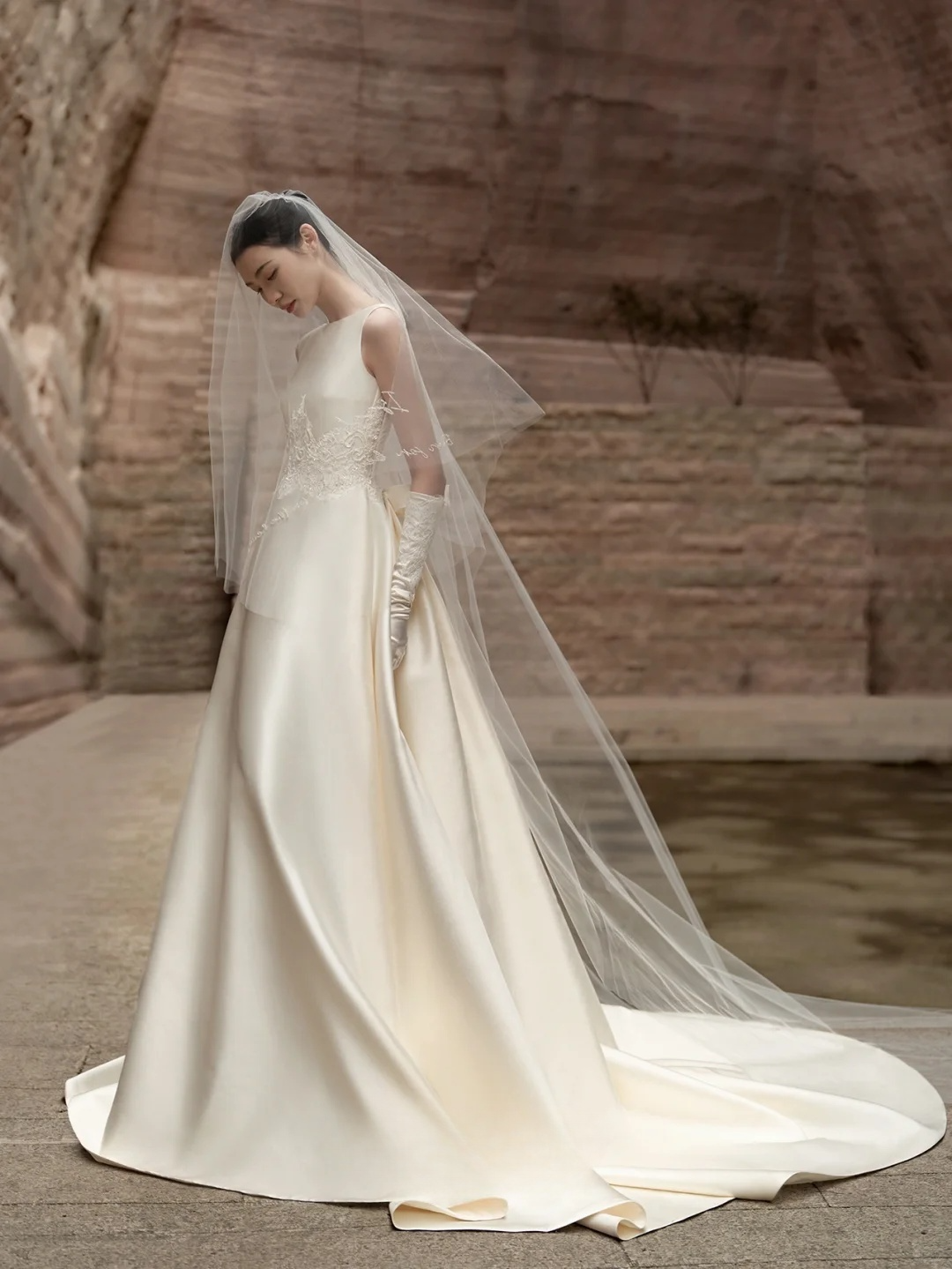 Dreamy A Line Satin Applique Backless With Gloves Veil Long Wedding Dresses