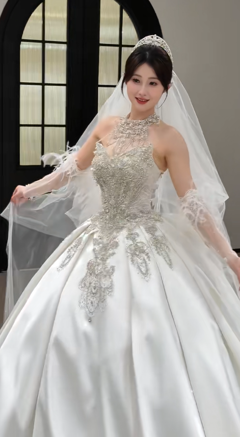 Timeless Ball Gown Halter Satin Sequin Beaded With Veil Long Wedding Dresses