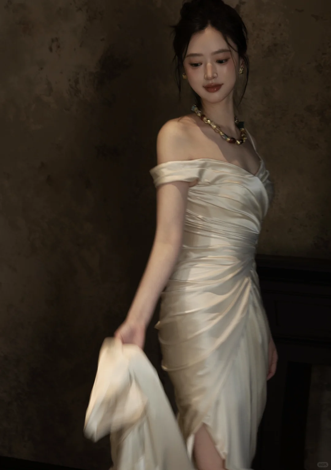 Chic Mermaid Spaghetti Straps Satin Pleated Long Wedding Dresses