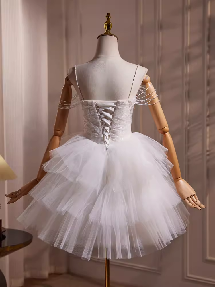 Elegant Ball Gown Spaghetti Straps Tulle Party Dress White Homecoming Dresses