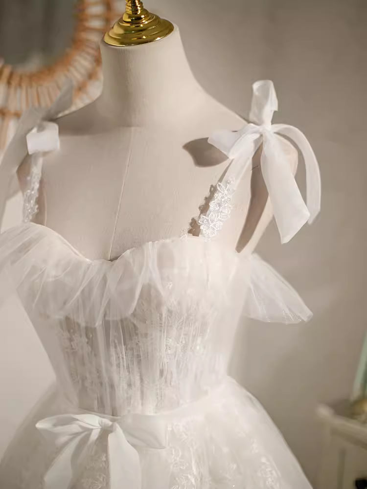 Elegant Ball Gown Straps Tulle Party Dress White Homecoming Dresses