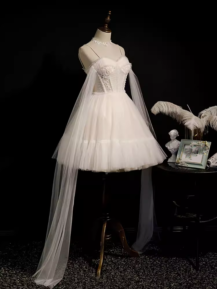 Elegant Ball Gown Spaghetti Straps Party Dress White Homecoming Dresses