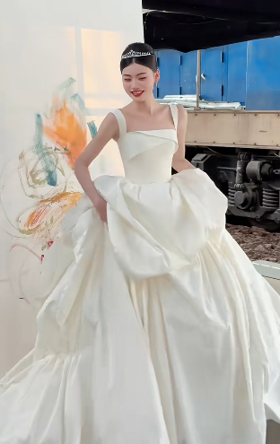 Unique Ball Gown Square Satin Pleated Long Wedding Dresses
