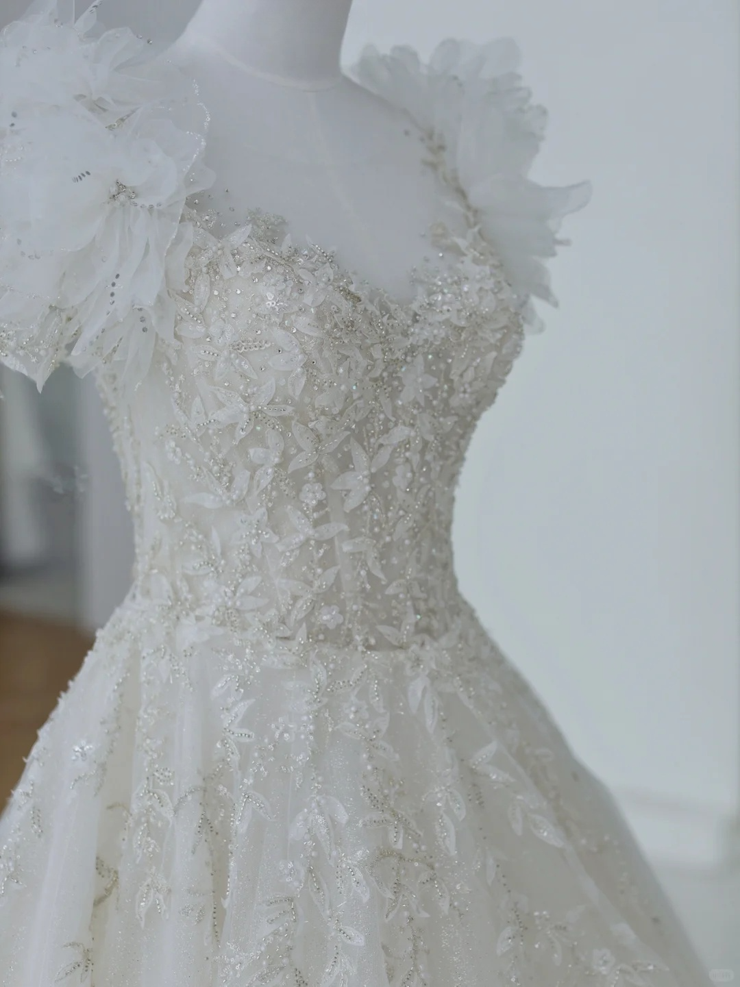 Unique A Line Tulle Sequin Beads Applique Short Sleeves Long Wedding Dresses