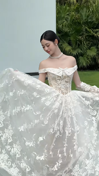 French Tender Ball Gown Off The Shoulder Tulle Lace With Sleeves Long Wedding Dresses