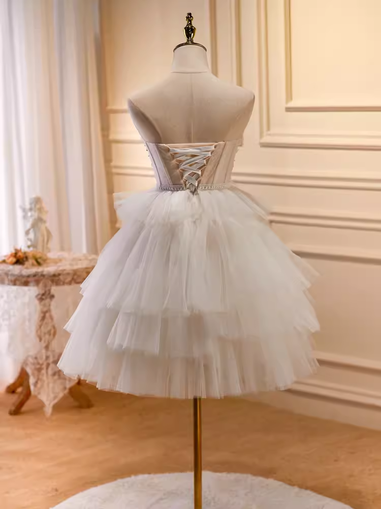 Elegant Ball Gown Strapless Tulle Party Dress White Homecoming Dresses