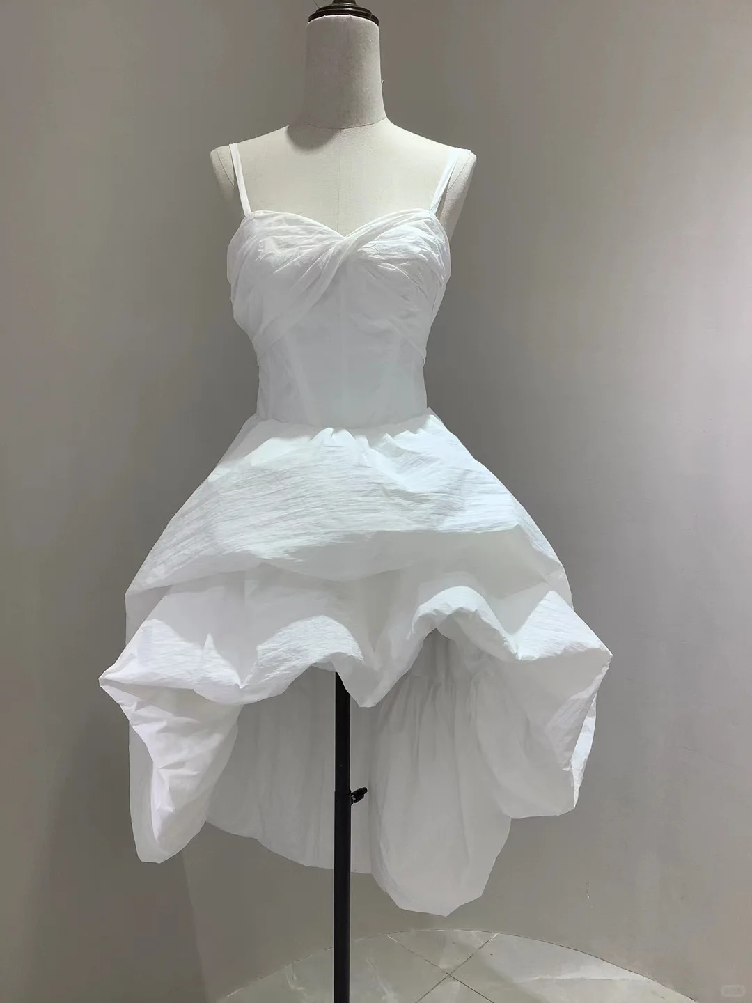 White Chic A Line Spaghetti Straps Satin Short Homecoming Dress 18th Birthday Outfits