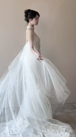 Stunning Mermaid Strapless Tulle Lace Beads With Veil Long Wedding Dresses