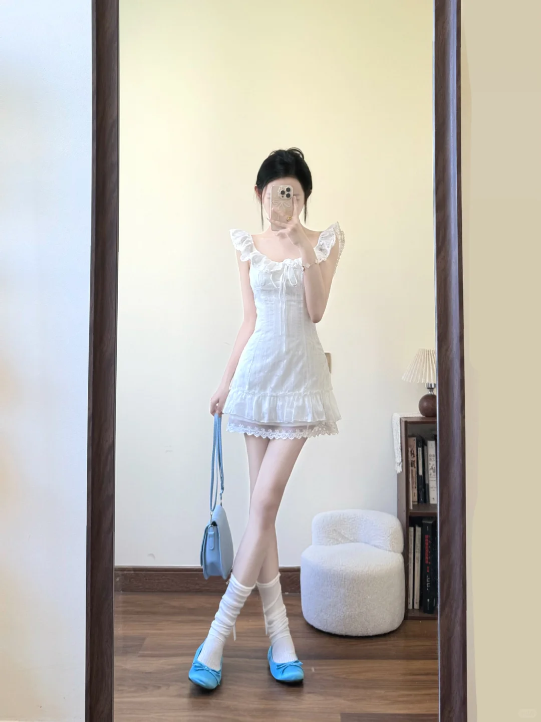 White Pretty A Line U Neck Satin Short Homecoming Dress 16th Birthday Outfits