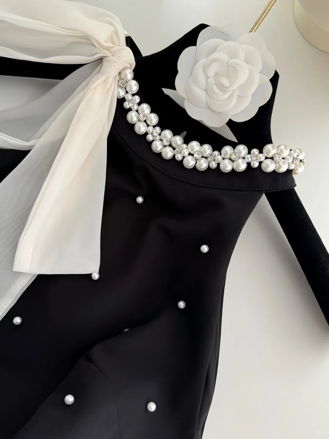 Sweet 18th Black A Line Halter Satin Beads Short Homecoming Dress Birthday Outfits