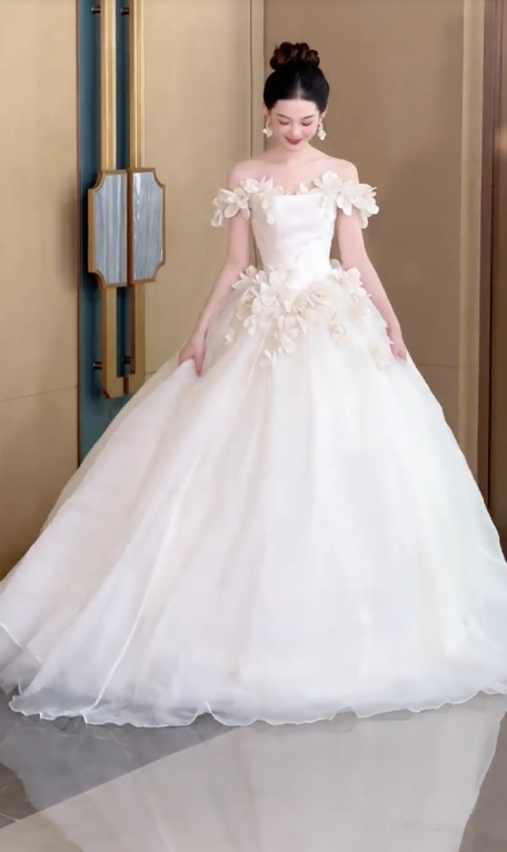 Style Classy Ball Gown Off The Shoulder Satin Tulle Applique Long Wedding Dresses