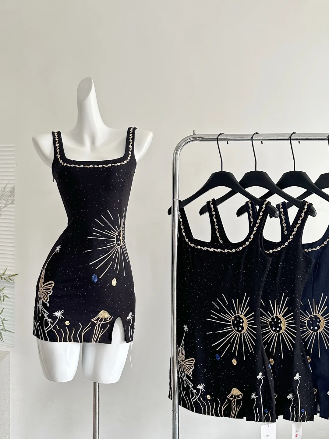 Charming Mermaid Square Satin Sequin Beads Short Homecoming Dress 22th Birthday Outfits