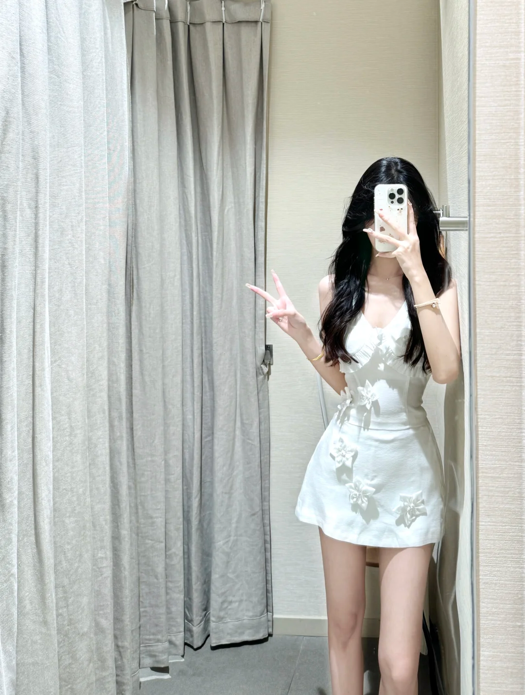 Classy A Line V Neck Satin Applique Short Homecoming Dress 19th Birthday Outfits
