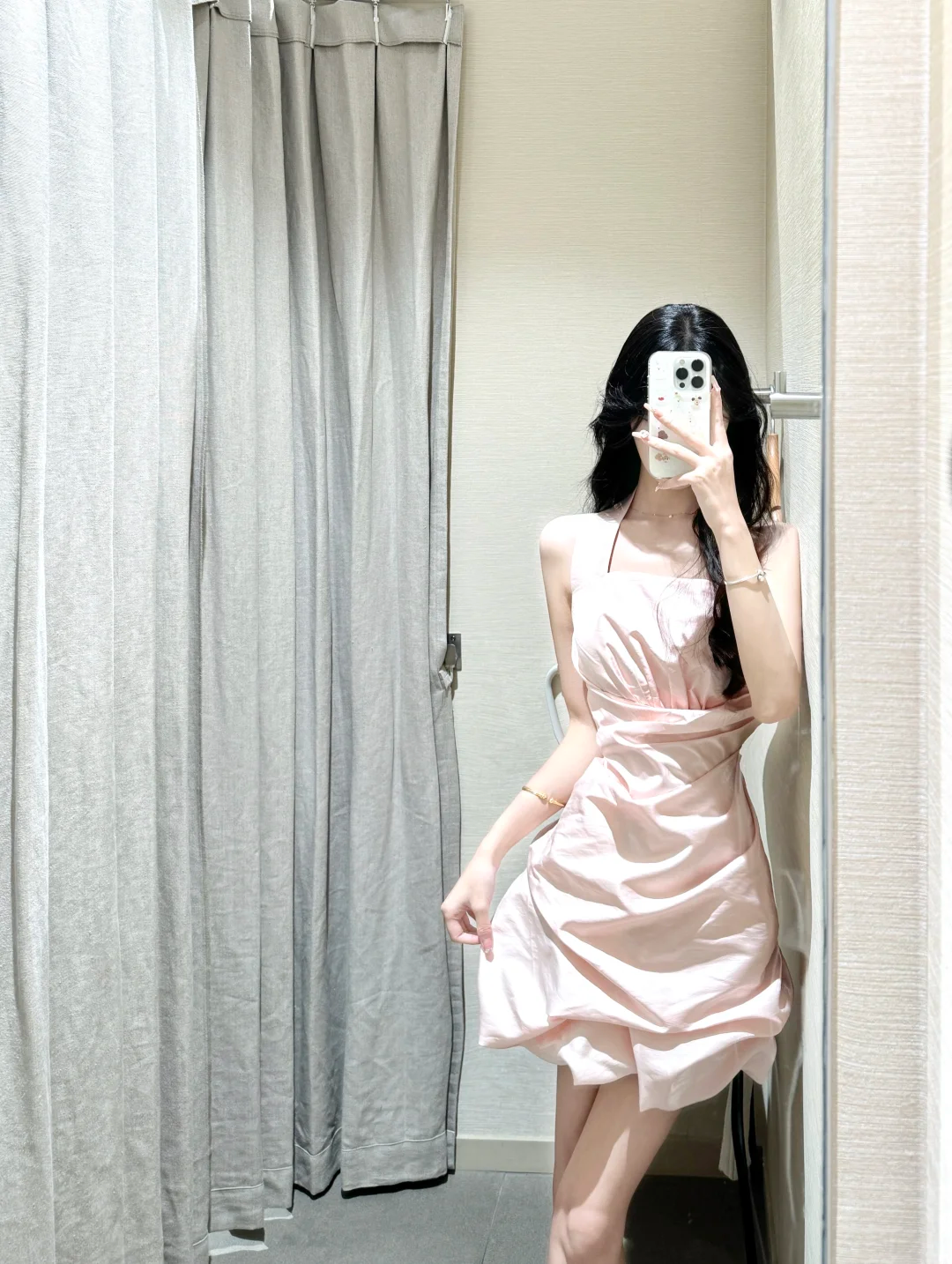 Elegant A Line Halter Satin Short Homecoming Dress 19th Birthday Outfits