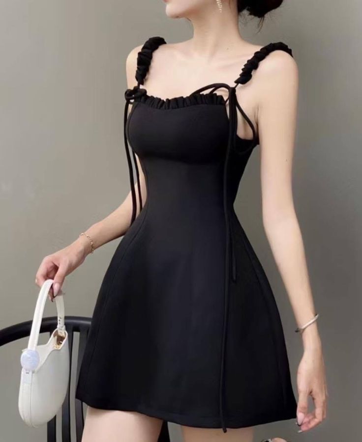 Simple A Line Spaghetti Straps Black Satin Short Homecoming Dress 17th Birthday Outfits