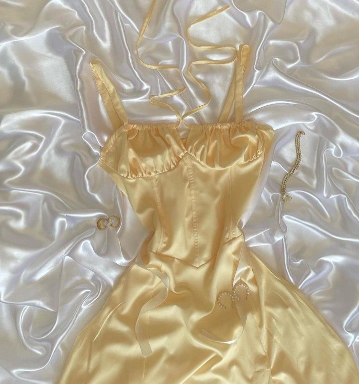 Pastel Yellow A Line Spaghetti Straps Satin Short Homecoming Dress 17th Birthday Outfits