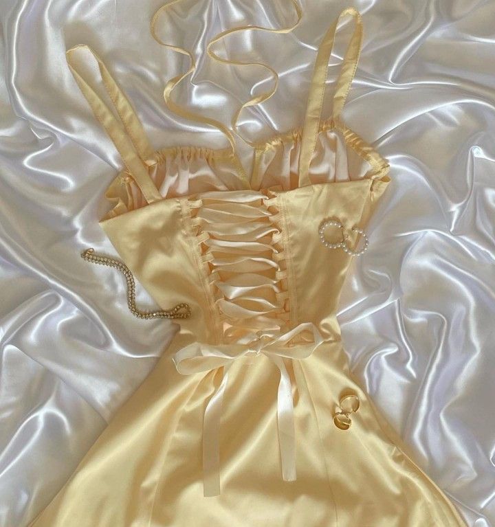 Pastel Yellow A Line Spaghetti Straps Satin Short Homecoming Dress 17th Birthday Outfits