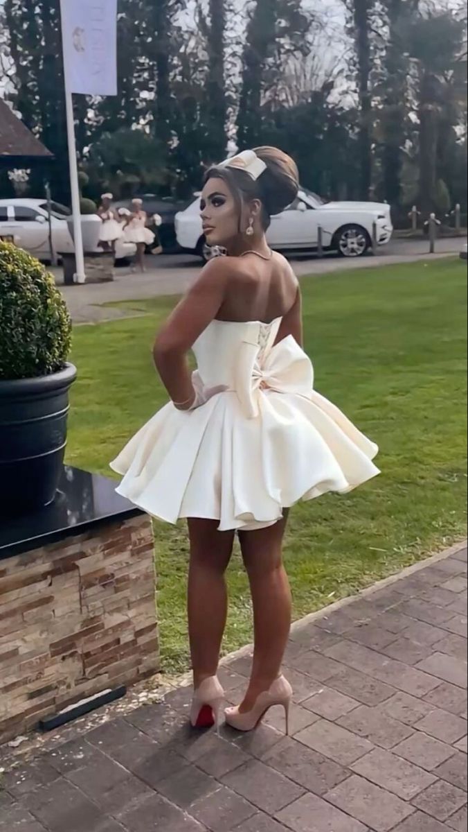 Pretty A Line Strapless Satin Back With Bow Short Homecoming Dress 18th Birthday Outfits