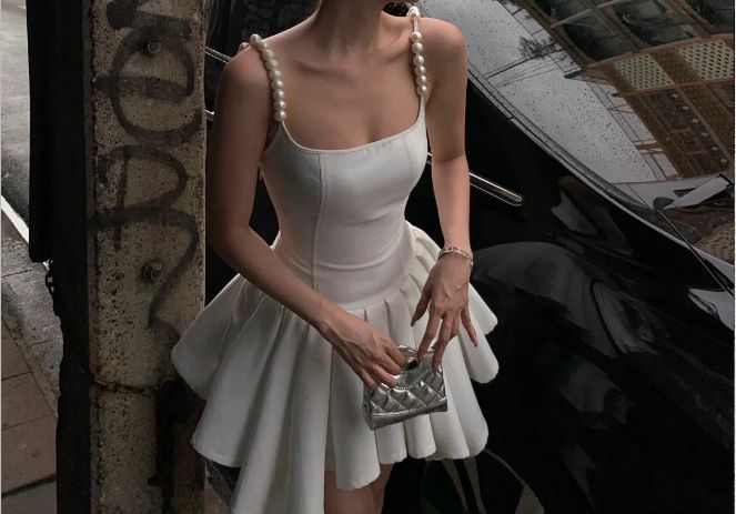 Pretty A Line Spaghetti Straps Satin Beads Short Homecoming Dress 16th Birthday Outfits