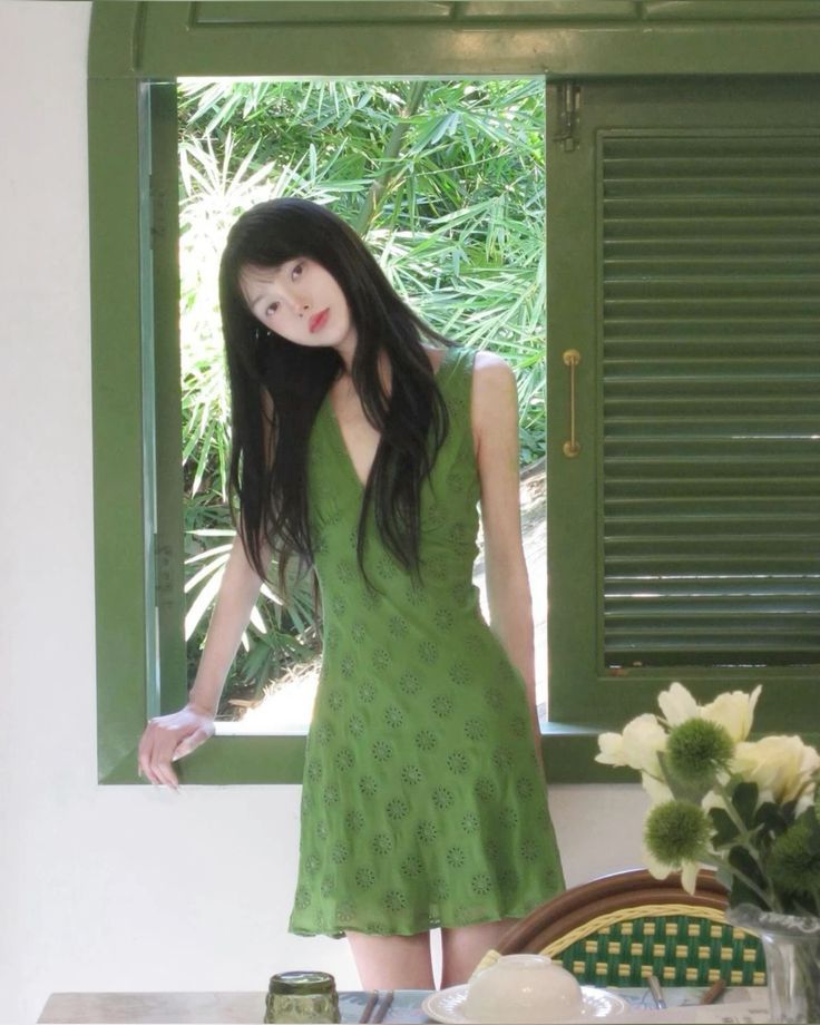 Unique Green A Line V Neck Satin Short Homecoming Dress 20th Birthday Outfits
