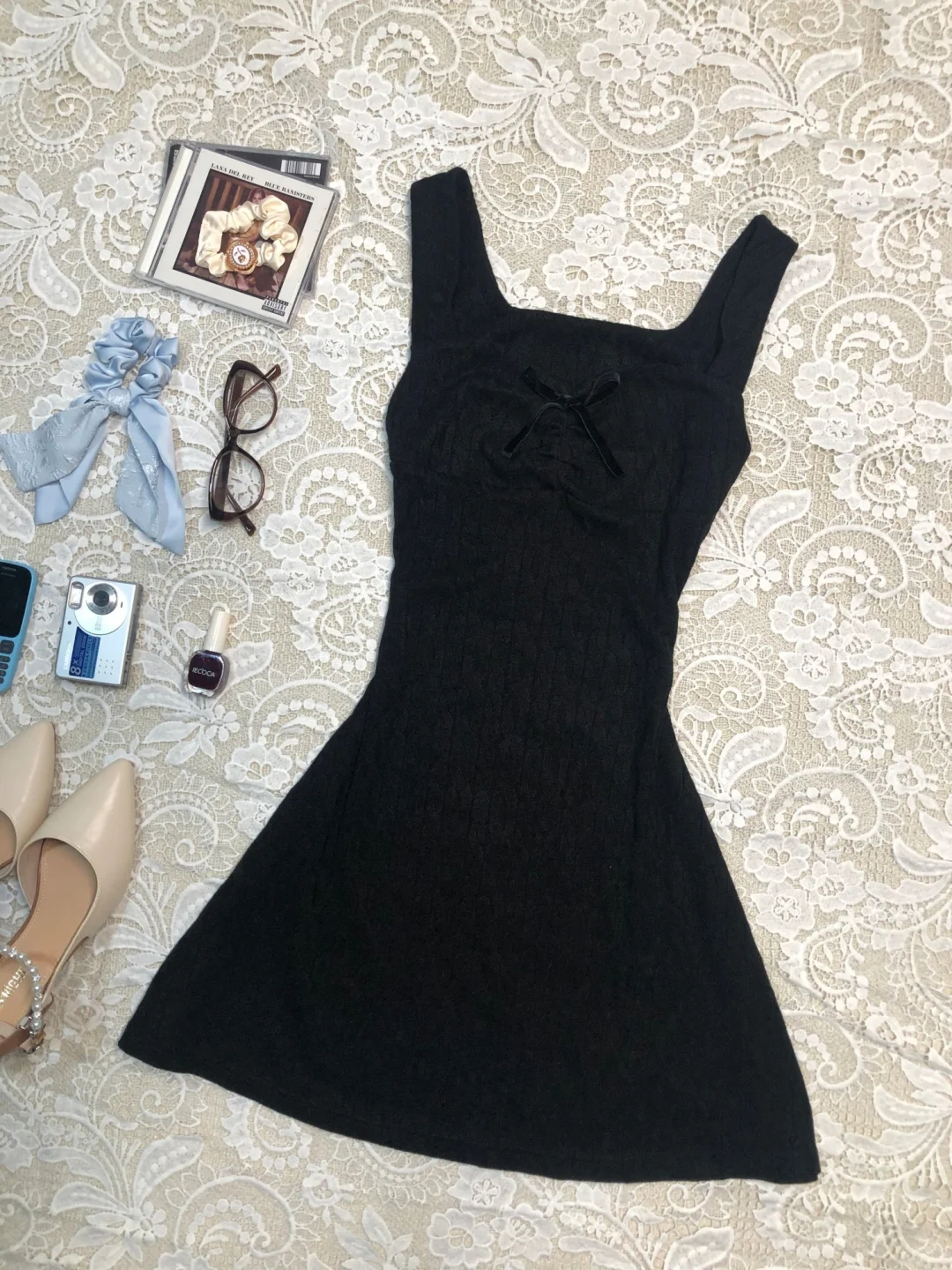 Eelgant A Line Square Black Satin Bow Short Homecoming Dress 18th Birthday Outfits
