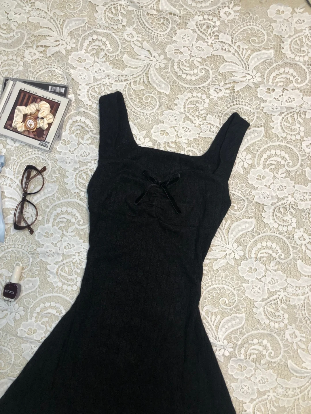 Eelgant A Line Square Black Satin Bow Short Homecoming Dress 18th Birthday Outfits