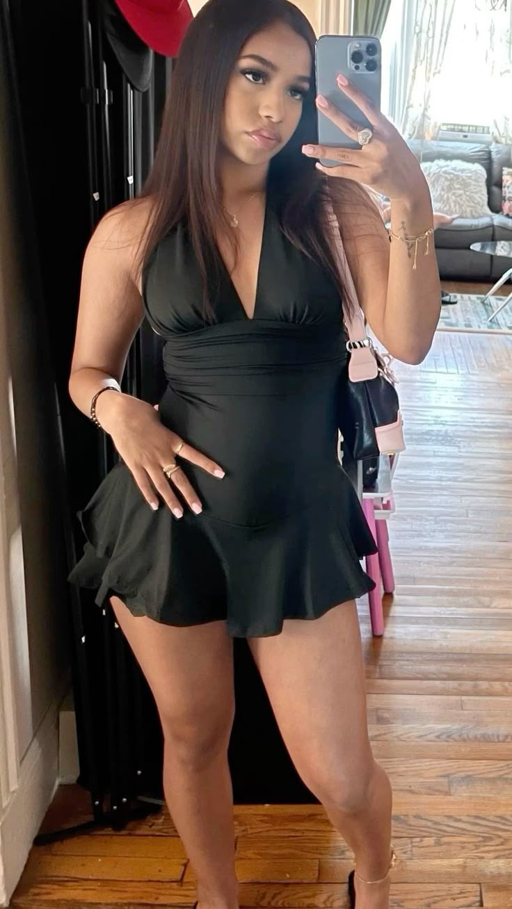 Black A Line Halter Satin Short Homecoming Dress 21th Birthday Outfits