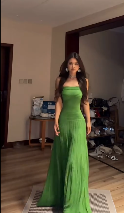 Sexy Green Strapless Satin Pleated Mermaid Long Wedding Guest Dress Birthday Prom Dress