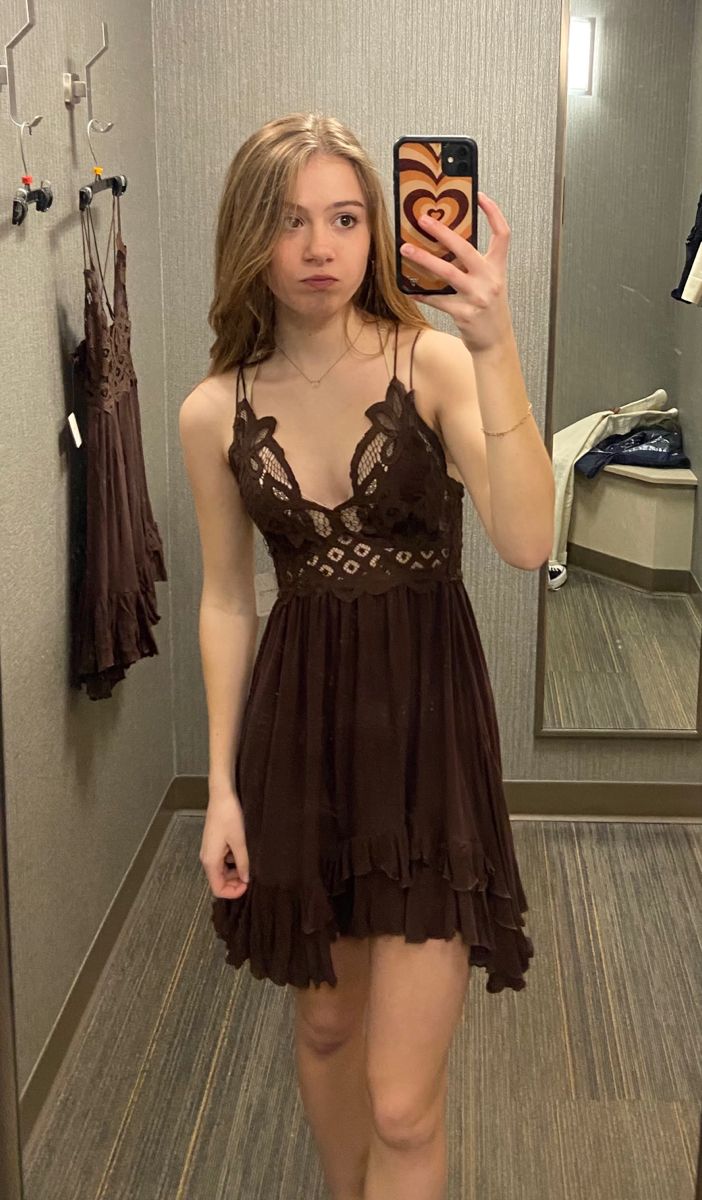 Uniqye A Line Spaghetti Straps Satin Short Homecoming Dress 20th Birthday Outfits