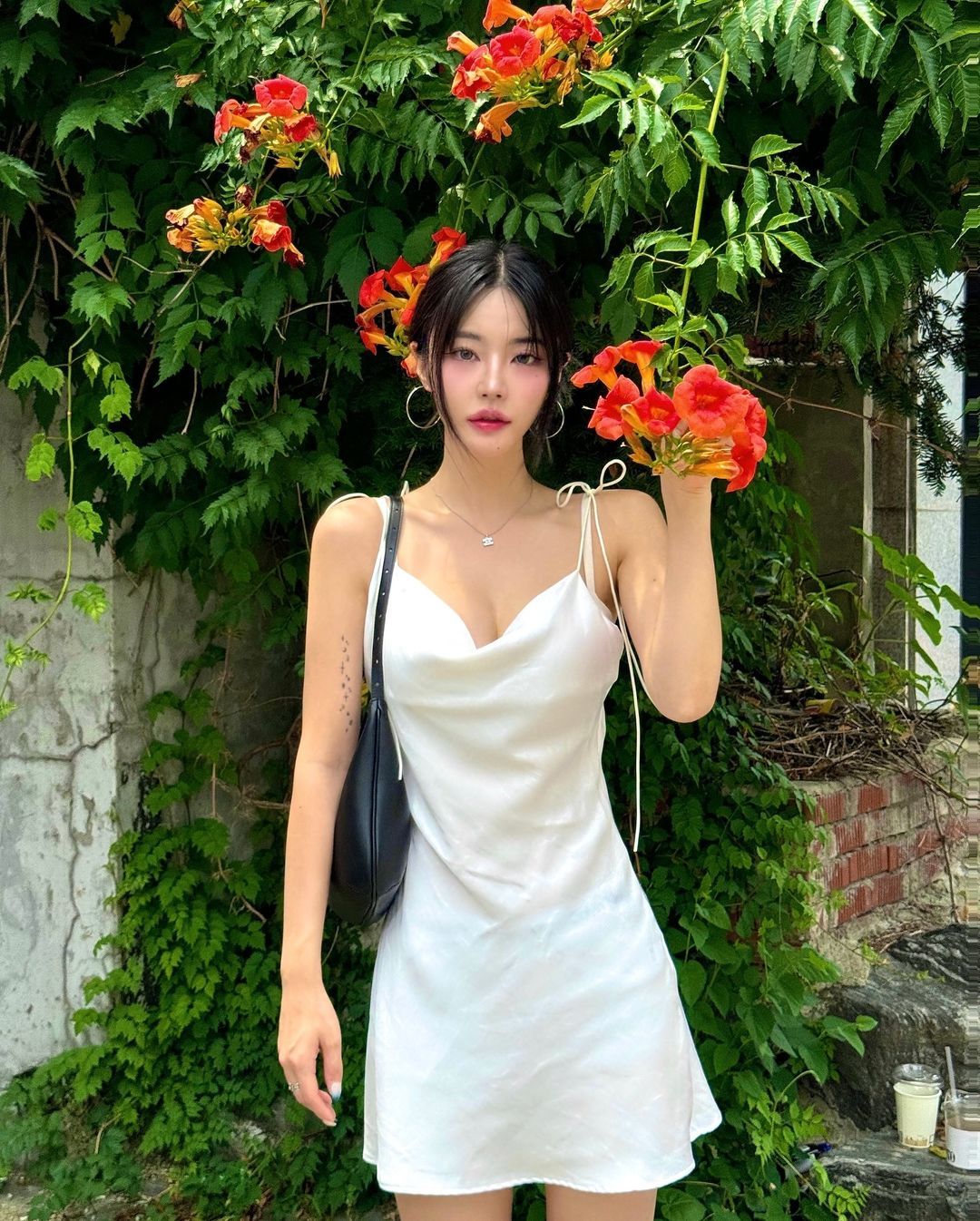 Elegant A Line Spaghetti Straps Satin Short Homecoming Dress 17th Birthday Outfits