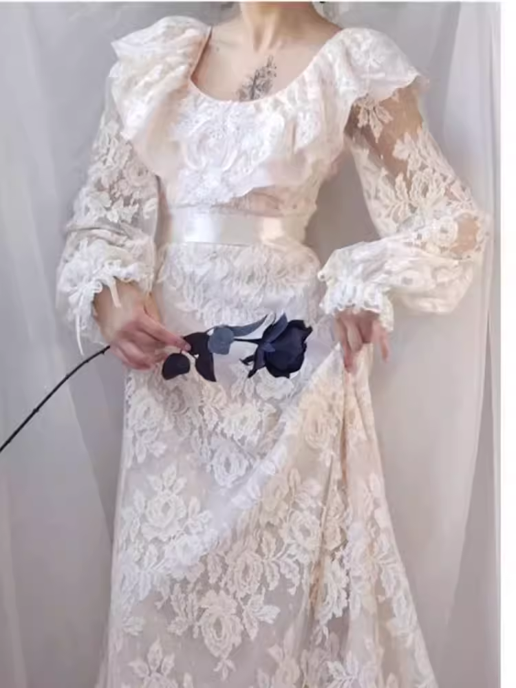 Vintage A line U Neckline Long Sleeves Lace White Wedding Dresses