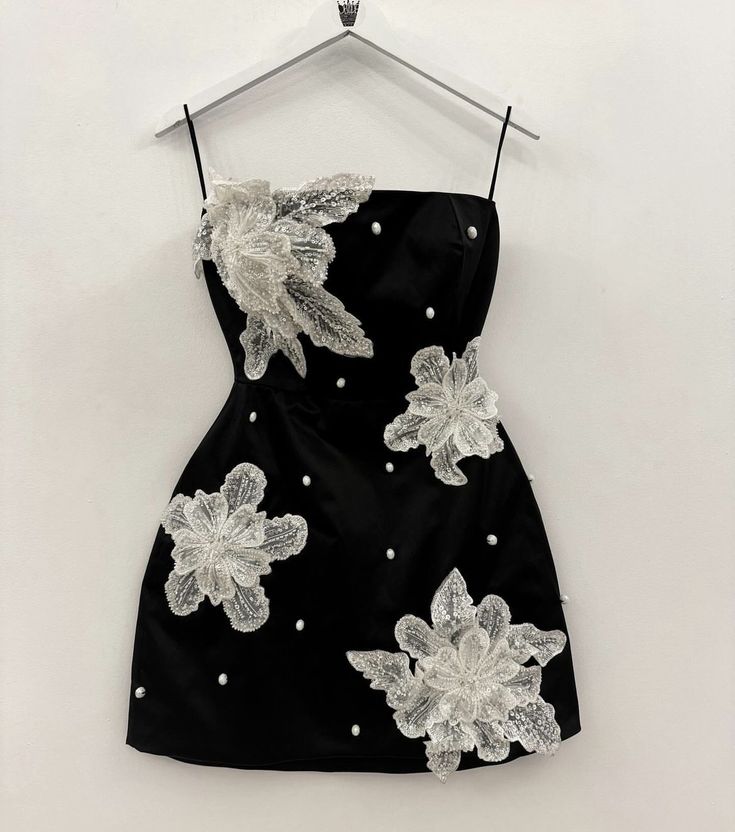 Stunning A Line Spaghetti Straps Satin With Applique Short Homecoming Dress 17th Birthday Outfits