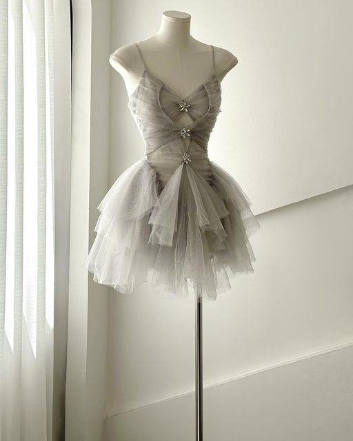 Pretty Gray A Line Spaghetti Straps Tulle Beads Short Homecoming Dress 17th Birthday Outfits
