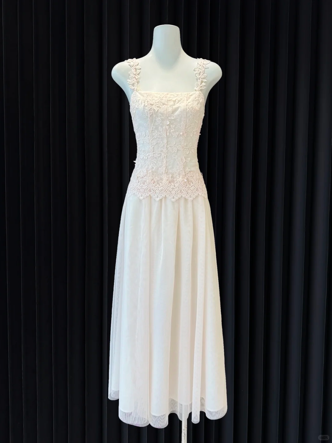 Pretty A Line Spaghetti Straps Satin Lace Long Prom Dresses Formal Dress