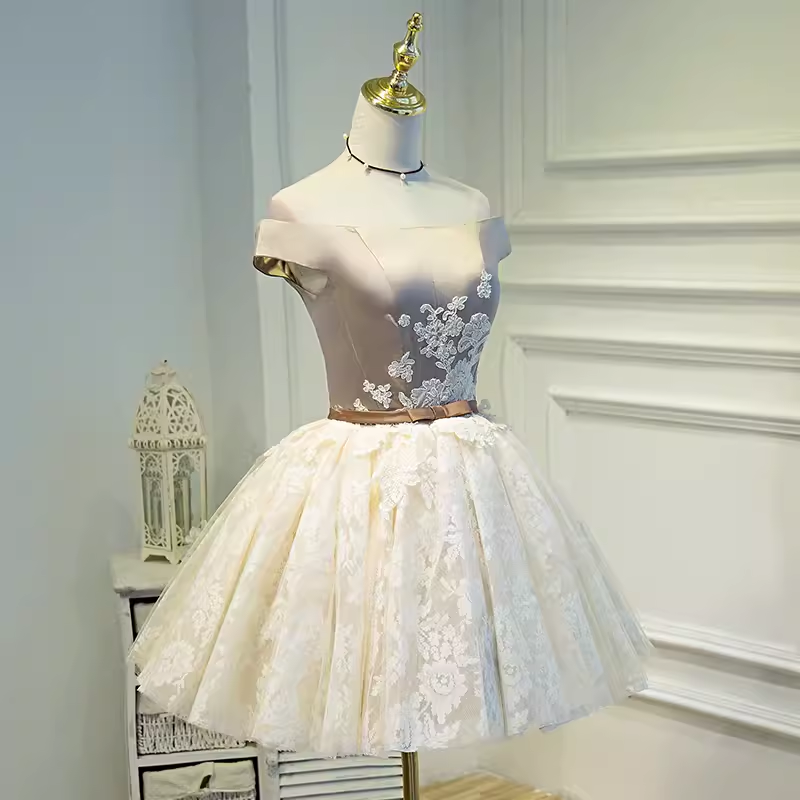 Elegant Ball Gown Off The Shoulder Birthday Outfits Tulle Homecoming Dresses
