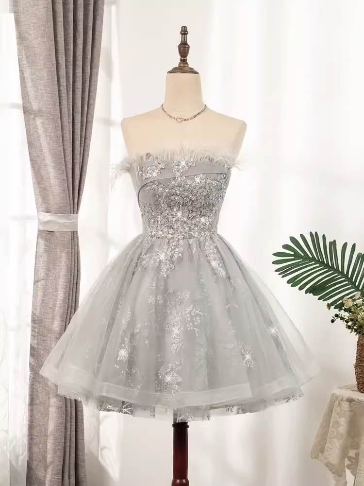 Elegant Ball Gown Strapless Gray Birthday Outfits Tulle Homecoming Dresses