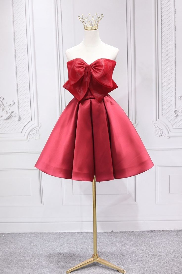 Sweet A Line Strapless Burgundy Satin With Bow Short Homecoming Dress 17th Birthday Outfits