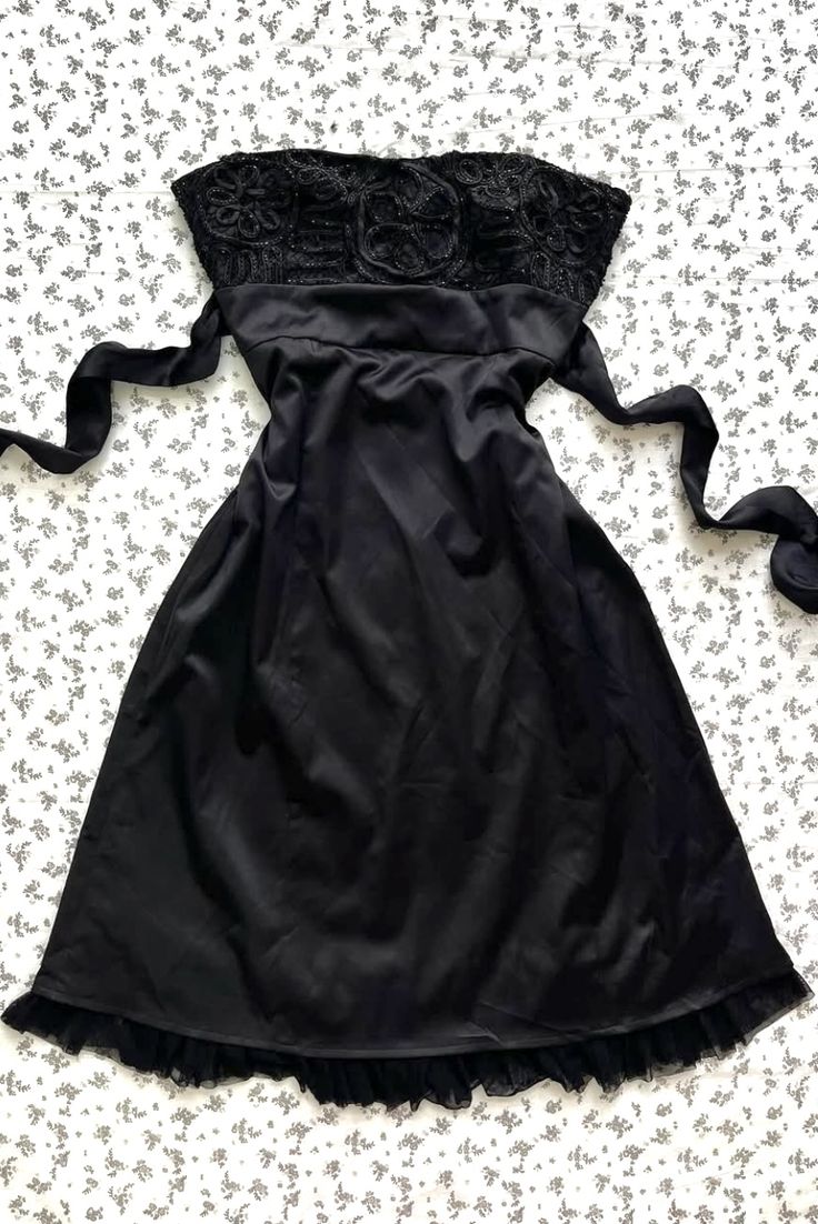 Unique A Line Strapless Black Satin Short Homecoming Dress 19th Birthday Outfits
