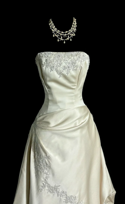 Pretty A Line Strapless Satin Lace Without Sleeves Long Prom Dress, Evening Dress