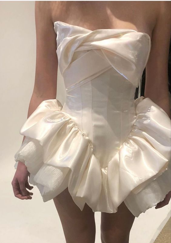 Cute Ball Gown Strapless White Satin Short Homecoming Dress 19th Birthday Outfits